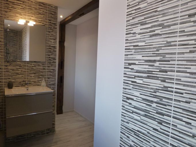Bathroom 4, L’Ete en Novembre, Bas-Rhin