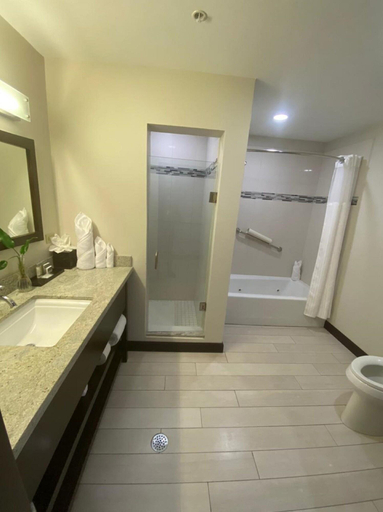 Bathroom 4, Maria S By The Sea Hotel