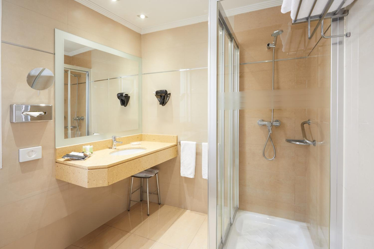Bathroom 4, Hotel Cason del Tormes, Madrid