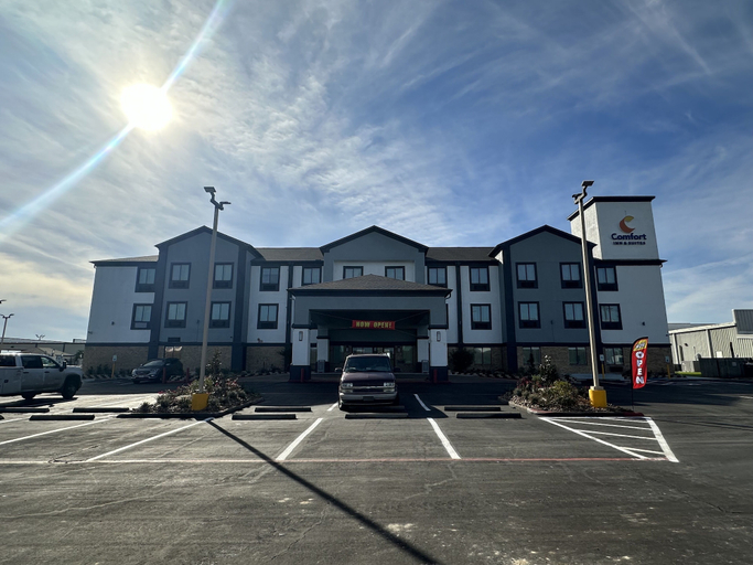 Exterior & Views 2, Comfort Inn & Suites Schulenburg, Fayette