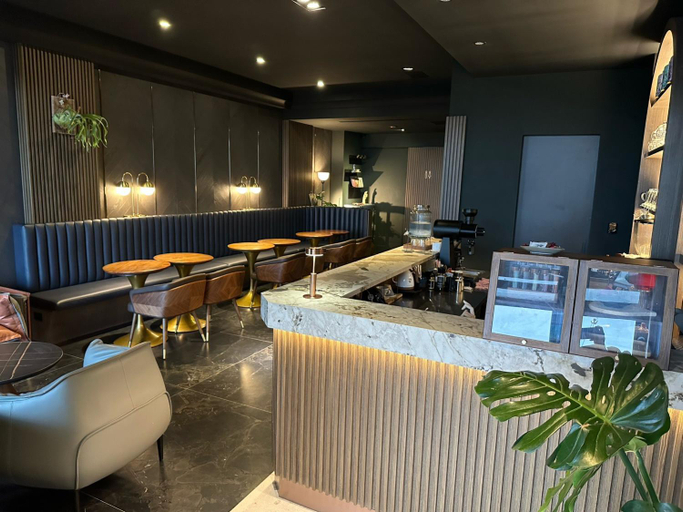 Food & Drinks 5, Seawall Inn, Pingtung