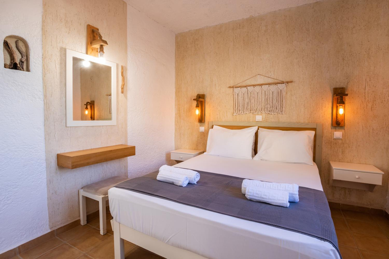 Bedroom 3, Elenis Studios, South Aegean