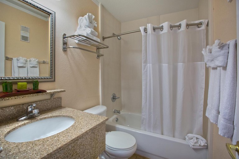 Bathroom 4, Sailport Waterfront Suites, Hillsborough