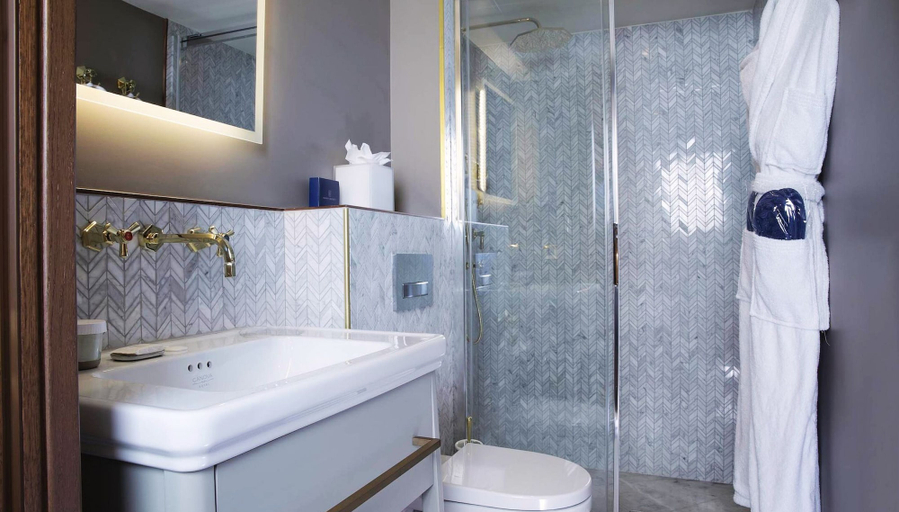 Bathroom 5, Maison Breguet, Paris