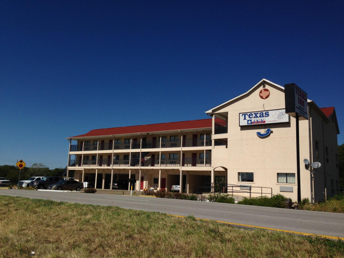 Exterior & Views, Texas Inn Waxahachie, Ellis