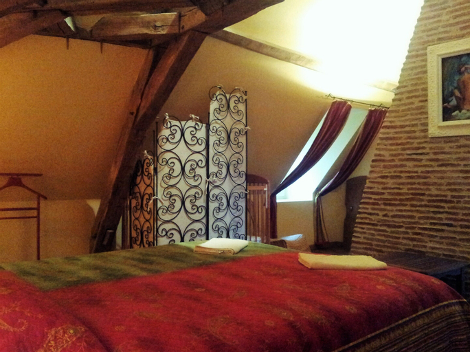 Bedroom 3, La Cuvellerie, Nièvre