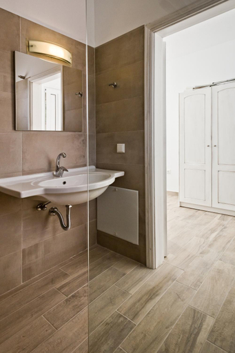 Bathroom 4, CHC Sound of the Sea, South Aegean
