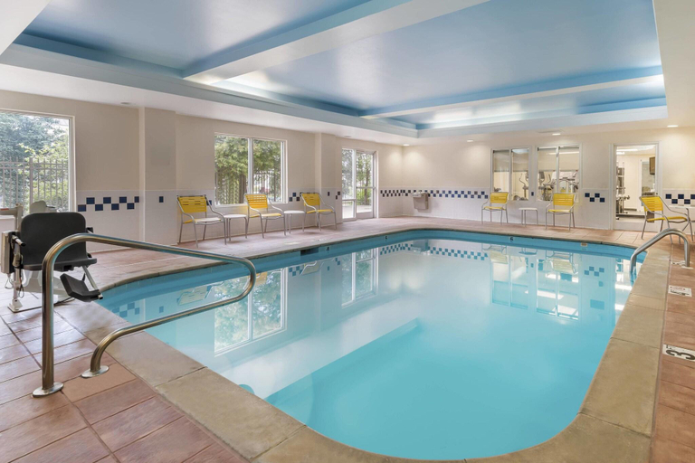 Sport & Beauty, Fairfield Inn & Suites by Marriott Mobile, Mobile