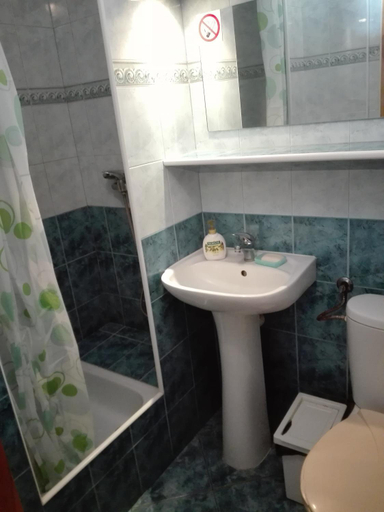 Bathroom 3, Hostel Madeira, Gdańsk City