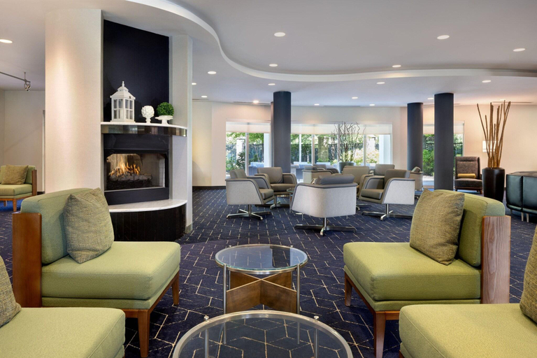 Public Area 2, Courtyard Edison Woodbridge, Middlesex