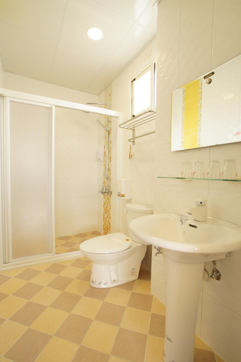 Bathroom 2, Midori Mini Hostel, Taitung