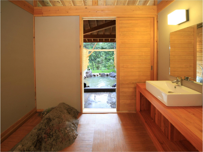 Bathroom 3, Tora No Yu, Kokonoe