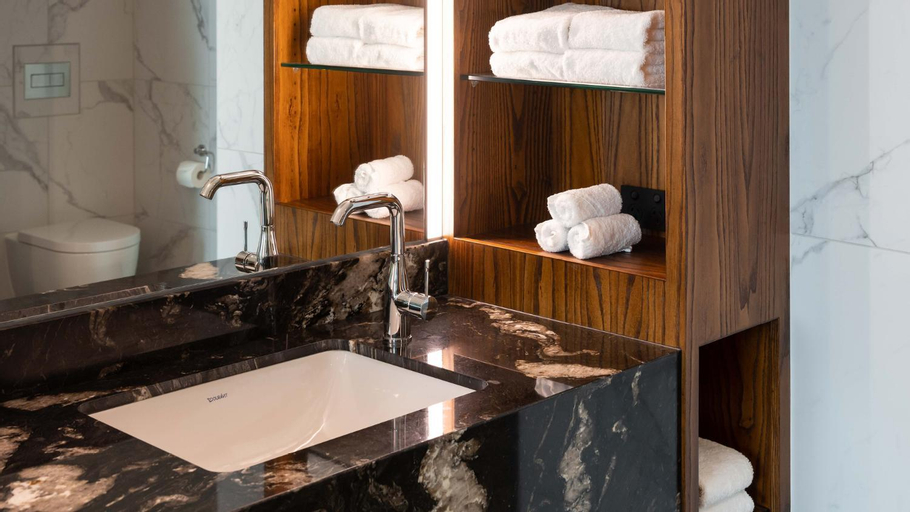 Bathroom 21