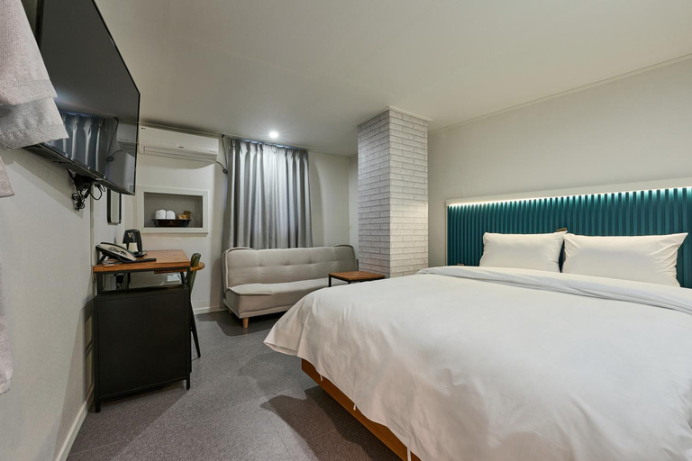 Bedroom 3, Dongdaemun History and Culture Park Station Hotel Stay-in, Jung