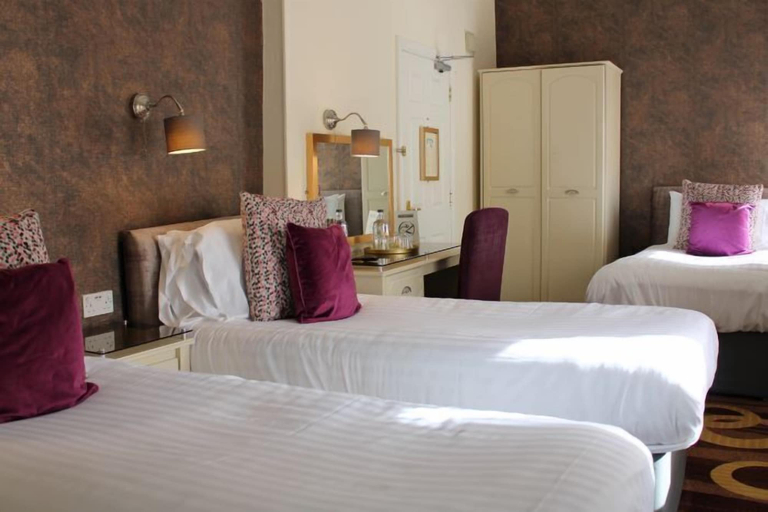 Bedroom 3, Kildare House Hotel