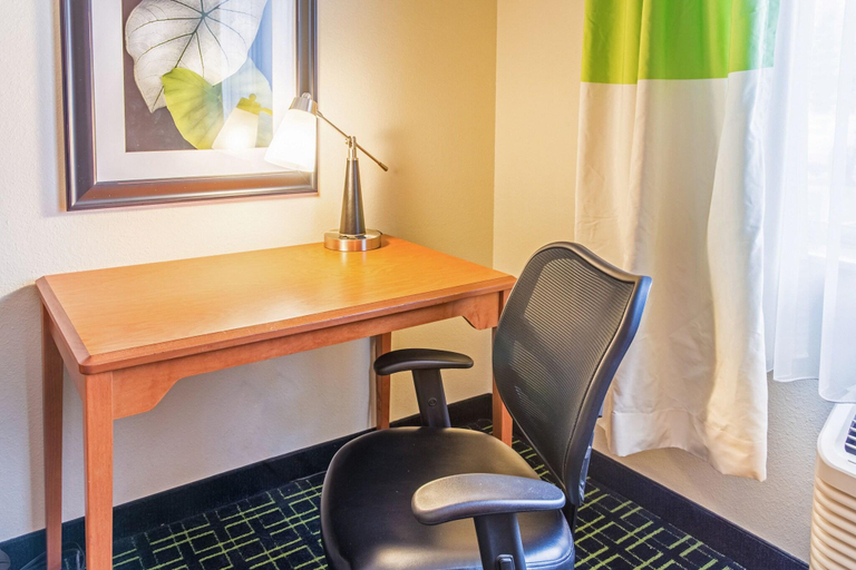 Bedroom 3, Fairfield Inn & Suites Minneapolis Burnsville, Dakota