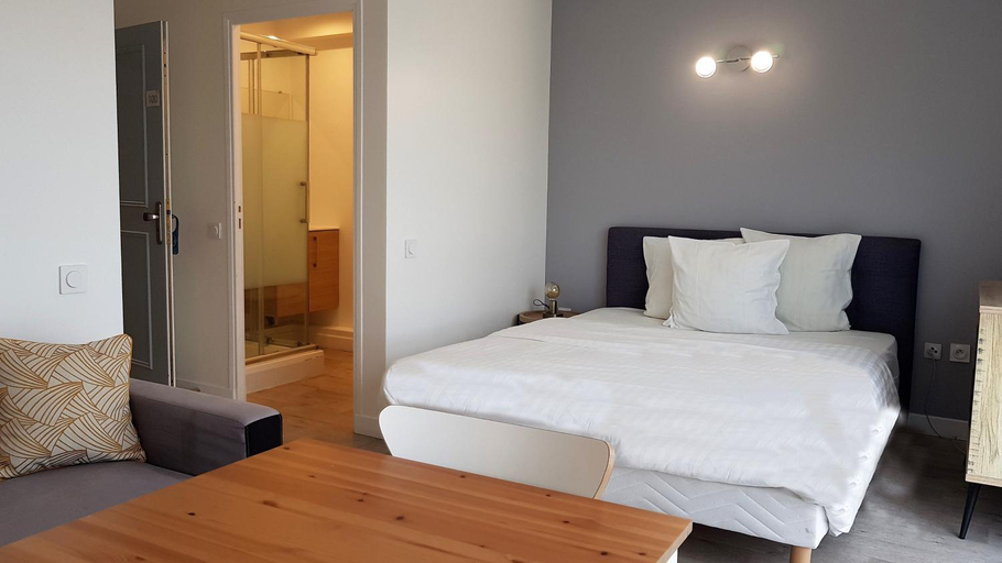 Bedroom 2, Residence Carouge Appart Hotel, Essonne