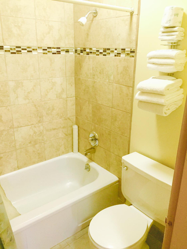 Bathroom 3, Travelers Inn Motel, Marion