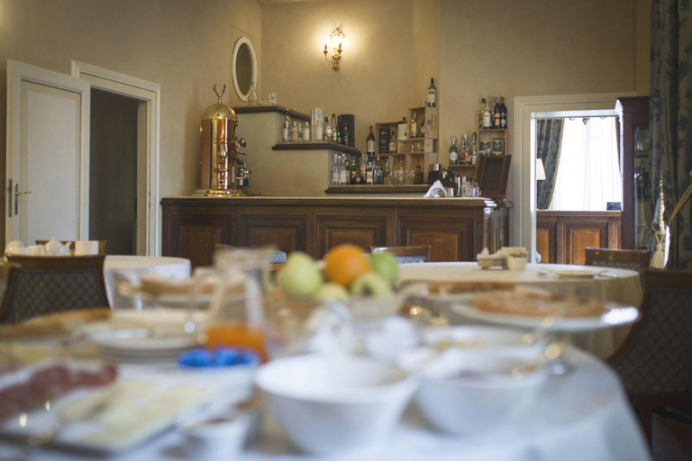 Food & Drinks 4, Castello Montegiove, Pesaro E Urbino