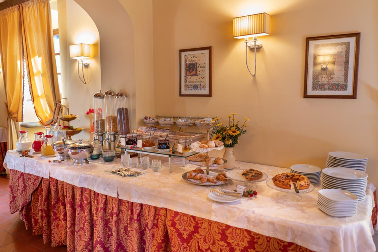 Food & Drinks 5, Relais Borgo San Pietro, Arezzo