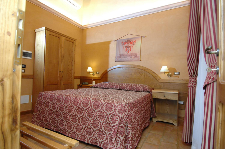 Bedroom 3, Casale Certosa, Rome