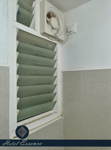 Bathroom 7