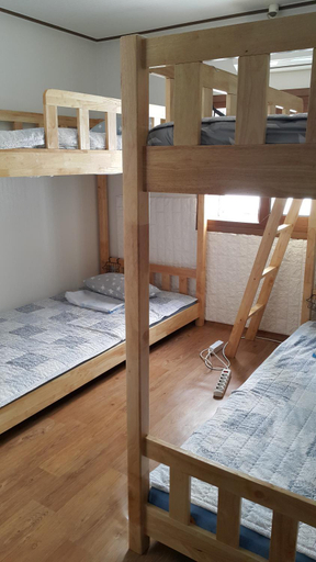 Bedroom 4, Friend of Loft, Tongyeong