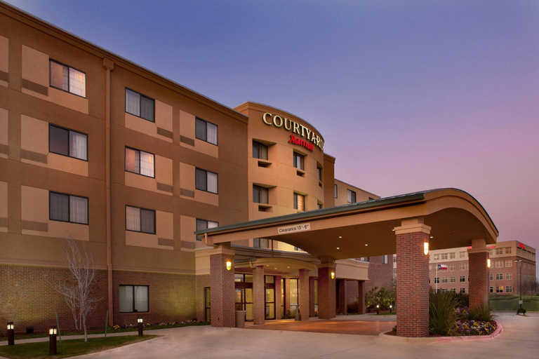 Exterior & Views 2, Courtyard Marriott Denton, Denton