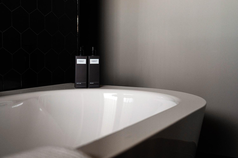 Bathroom 5, CLOUD No7 Apartments, Stuttgart