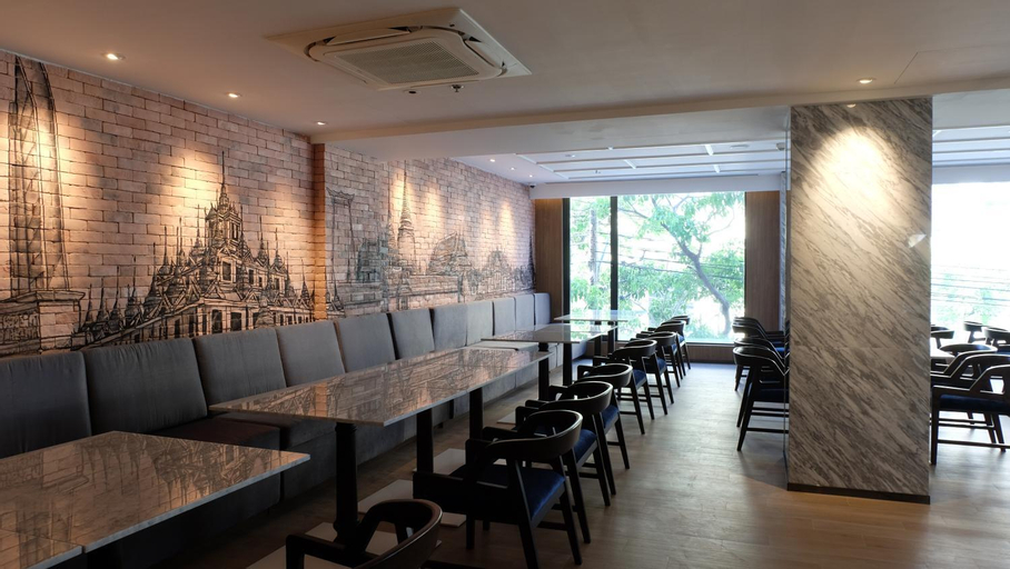 Food & Drinks 19