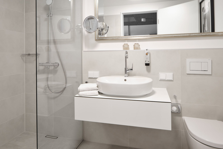 Bathroom 4, Hotel BalthazarS, Offenbach