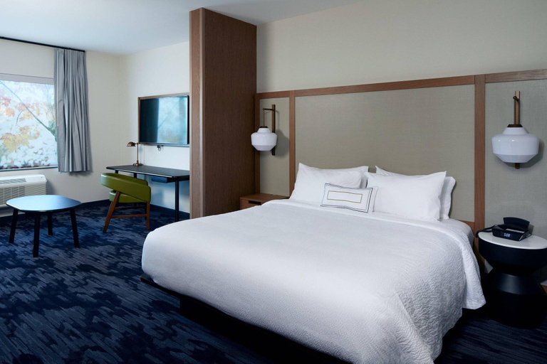 Bedroom 3, Fairfield Inn & Suites by Marriott Riverside Moren, Riverside