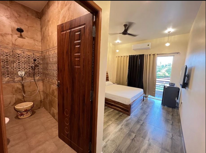 Bathroom 4, La Sea Vue, North Goa