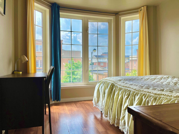 Bedroom 3, Quiet Room Around York University Subway, Toronto