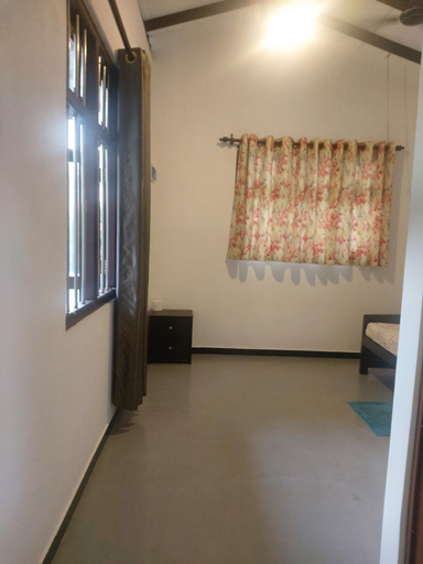 Bedroom 2, Anusha Apartment 15 Homestay, Galle Four Gravets