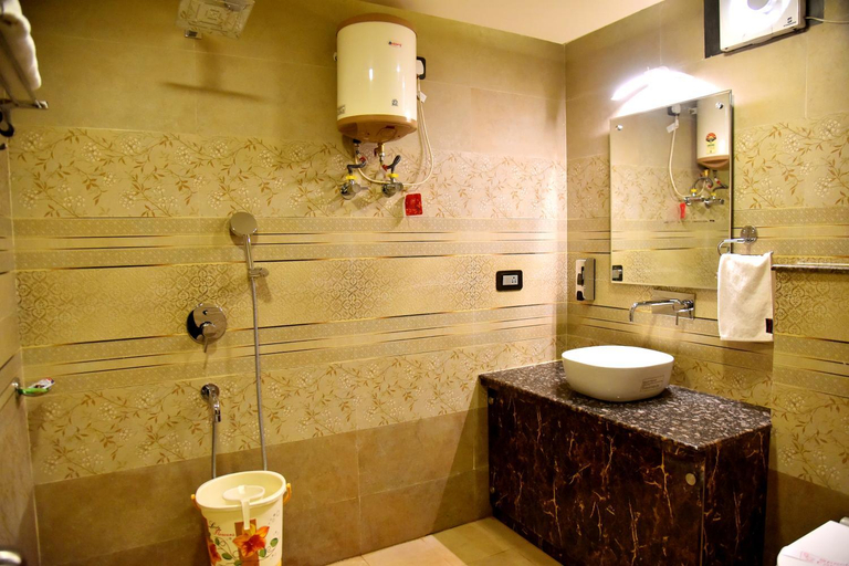 Bathroom 3, Hotel Vinayak, Lucknow