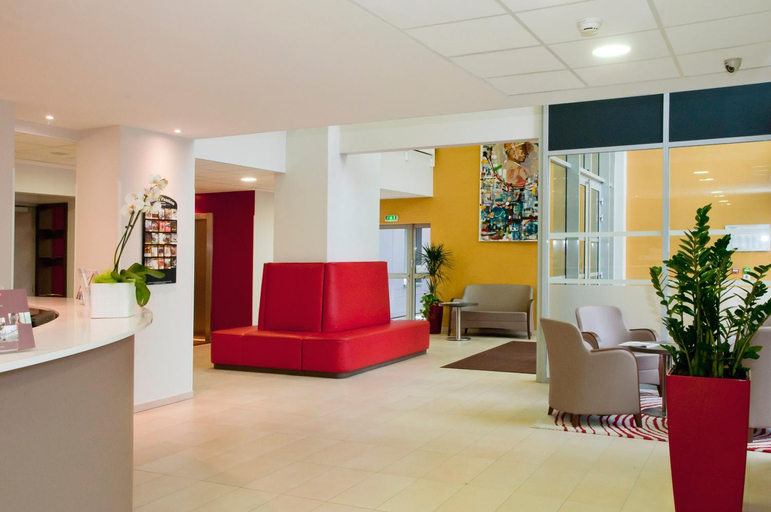 Public Area 2, Residhome Reims Centre, Marne