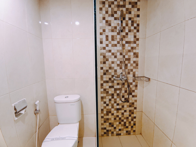 Bathroom 10