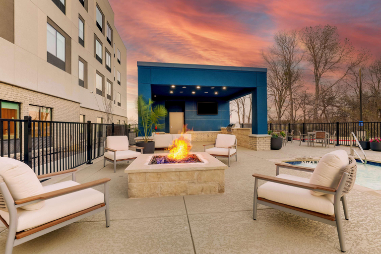 Exterior & Views 2, Hampton Inn & Suites Weatherford, Parker