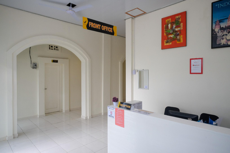 Public Area 5, RedDoorz near Terminal Bus Purwokerto, Banyumas