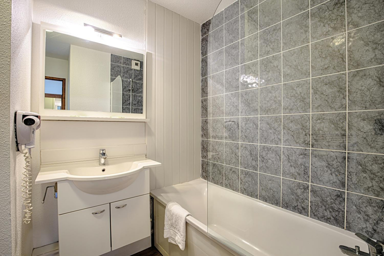 Bathroom 4, Residence Azurea, Savoie