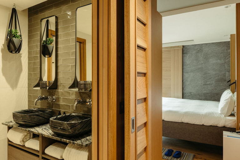 Bathroom 4, Market Street Hotel, Edinburgh