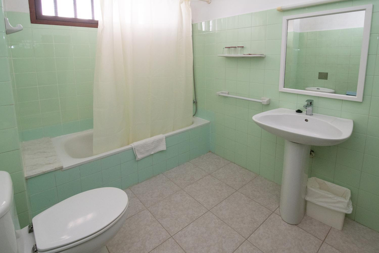 Bathroom 4, GALERA, Baleares