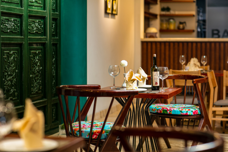 Food & Drinks 4, Emerald Hotel Hanoi, Hai Bà Trưng