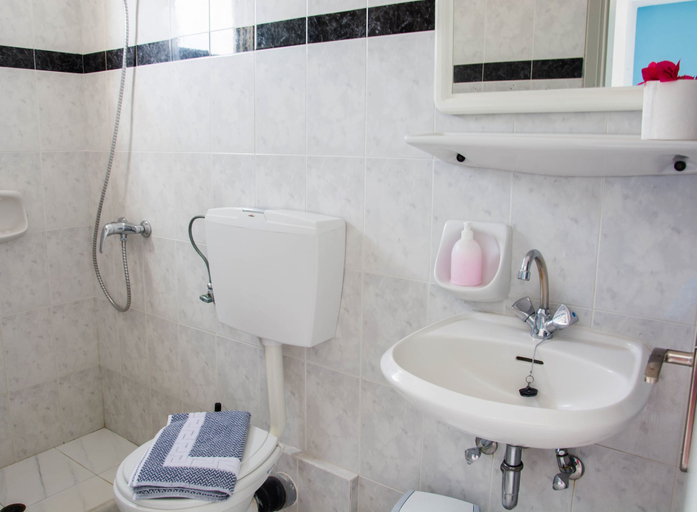 Bathroom 3, Sail Inn, South Aegean