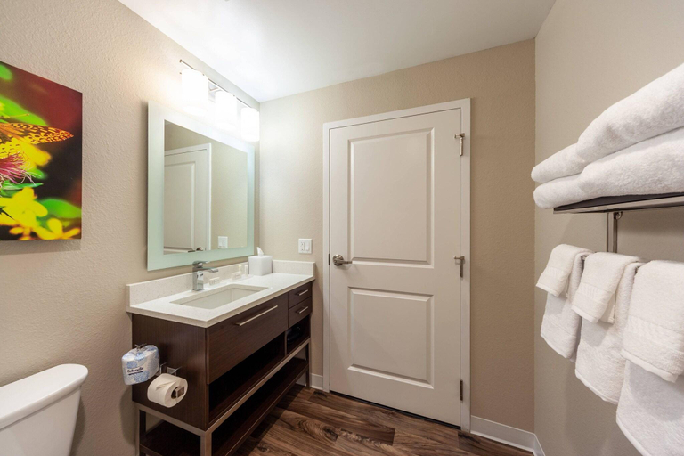 Bathroom 4, TownePlace Suites by Marriott Front Royal, Warren