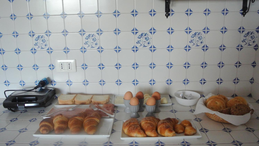 Food & Drinks 5, B&B Via dei Templi, Agrigento