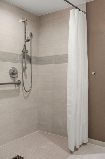 Bathroom 7