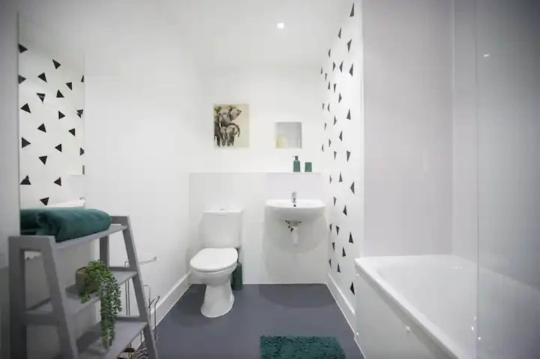Bathroom 3, Chapel House, London
