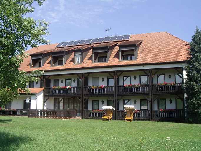 Exterior & Views 2, Gasthof-Pension Grüne Au, Neustadt an der Aisch-Bad Windsheim